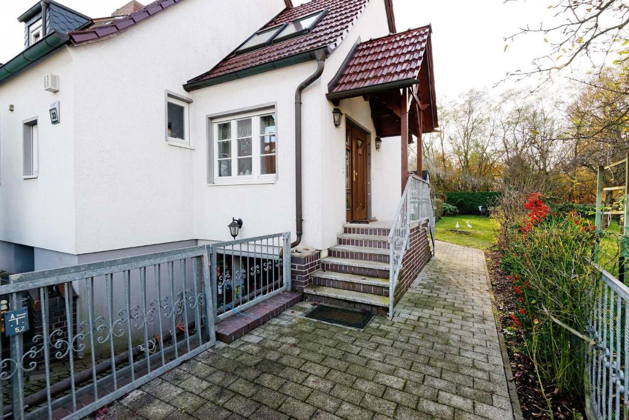Cottage Near Centrum, Paradise Берлин Экстерьер фото